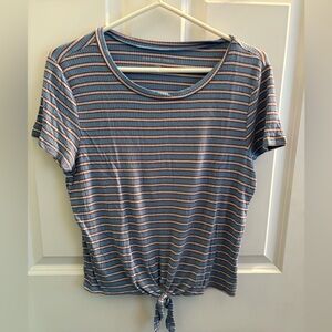 American Eagle t shirt